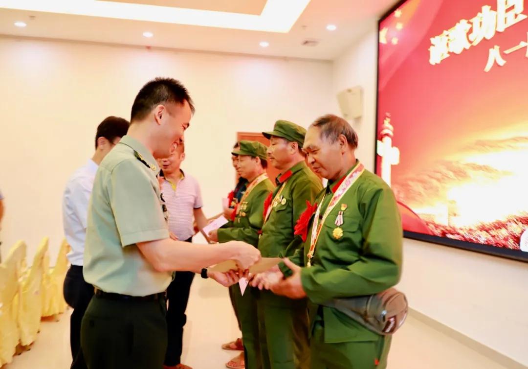 军民融合 鱼水情深|我校开展"八一"拥军优属慰问活动 - 查看文章-广西