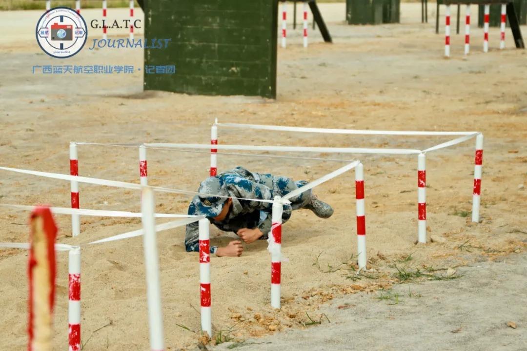 400米障碍跑丨带你感受国防教育班的“速度与激情”-广西蓝天航空职业学院